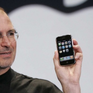 steve jobs first iphone